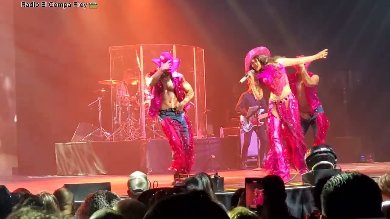 Lurter Burbank center En Santa Rosa California Ana Barbara Reina Grupera🤳💬