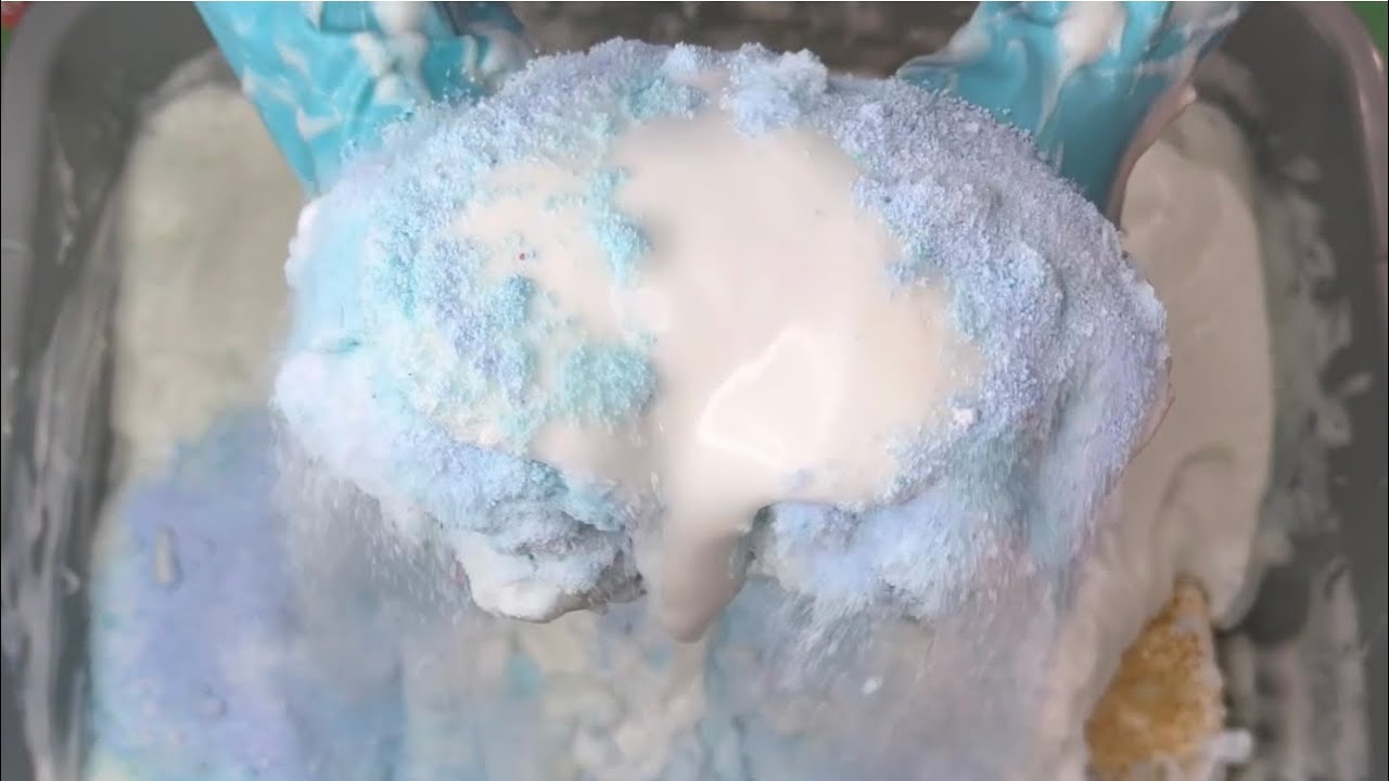 Asmr sponge squeezing🧽soaked soap and laundry powder💙💜💛🧡4 degree bar soap💙🤍💙Ariel,roma,foca