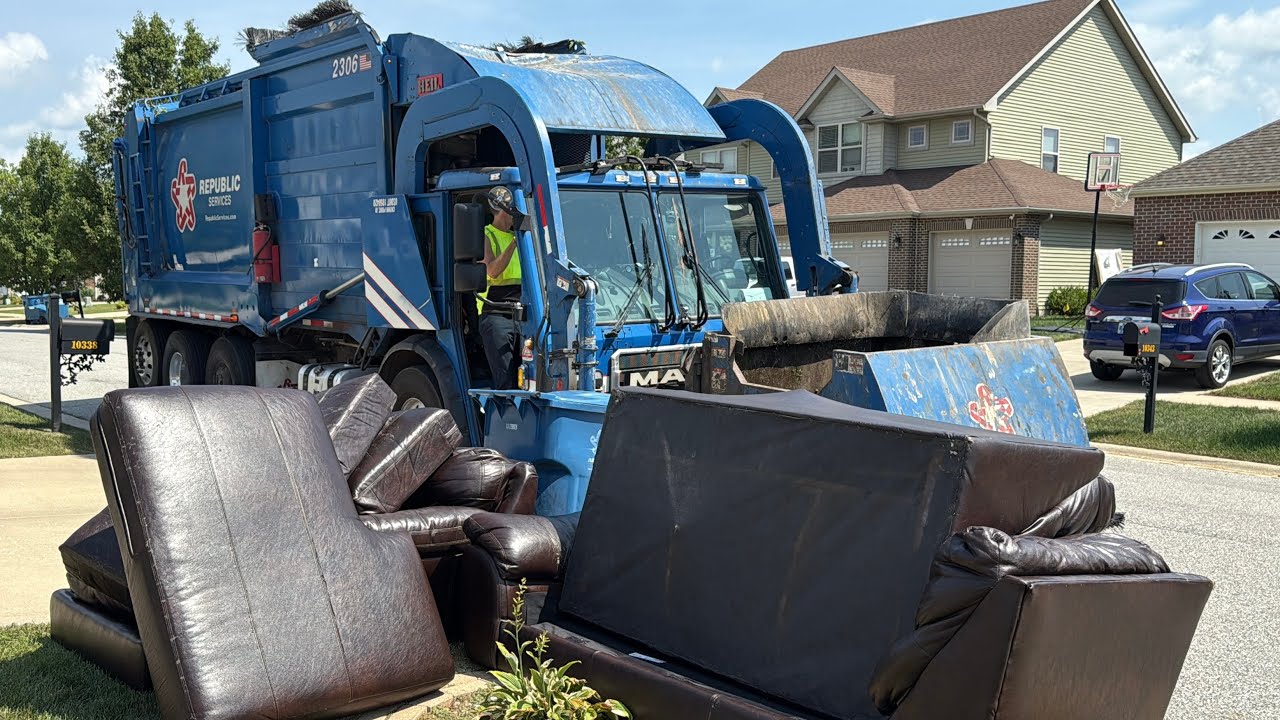 Republic Curotto Can Garbage Truck VS a Massive Couch Pile