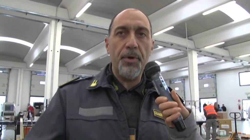 Dimostrazione efficienza unità cinofile antidroga
