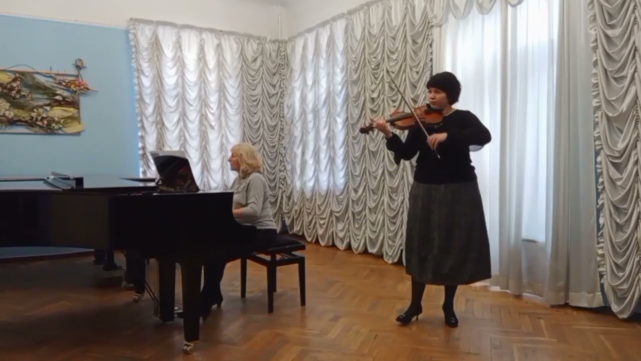 В. Гомоляка 