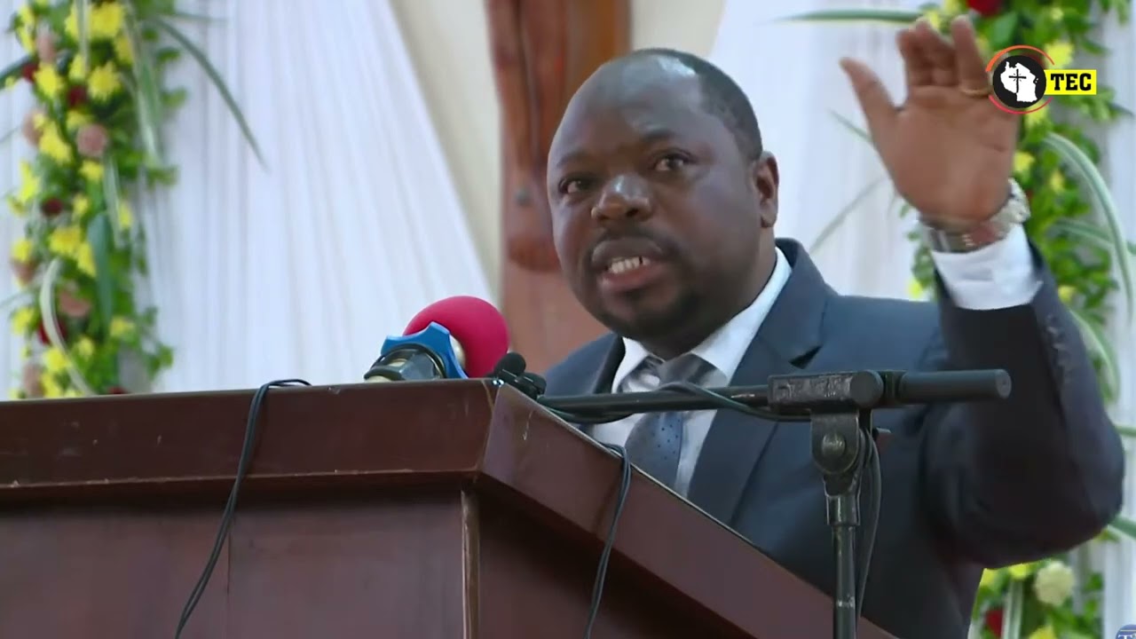 MH. CHALAMILA ALIVYOWAFARIJI WAOMBELEZAJI KWENYE MSIBA WA PADRE NYASULU