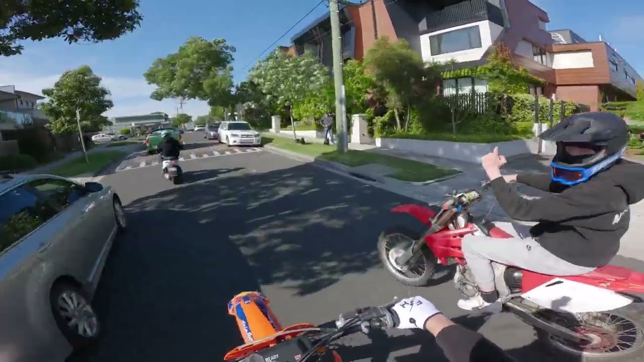 Dirtbike X Moped Hooning