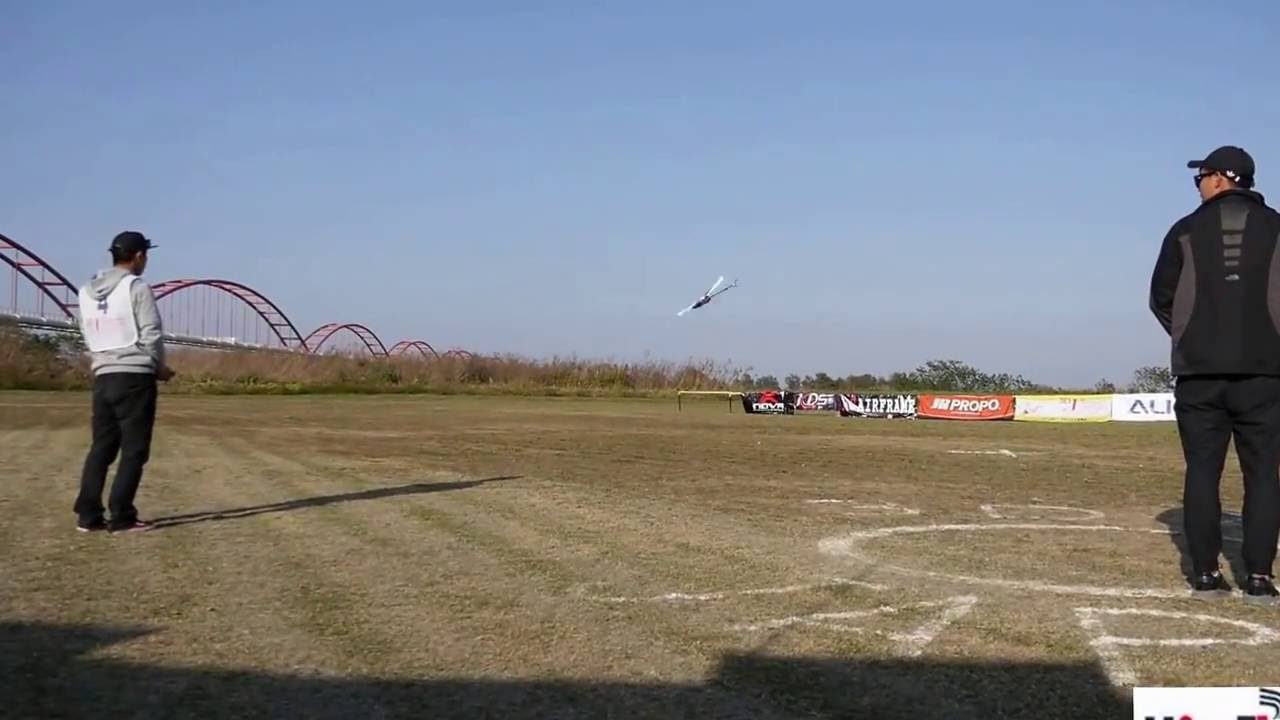 T REX150X and T-REX470LM Combination Flight