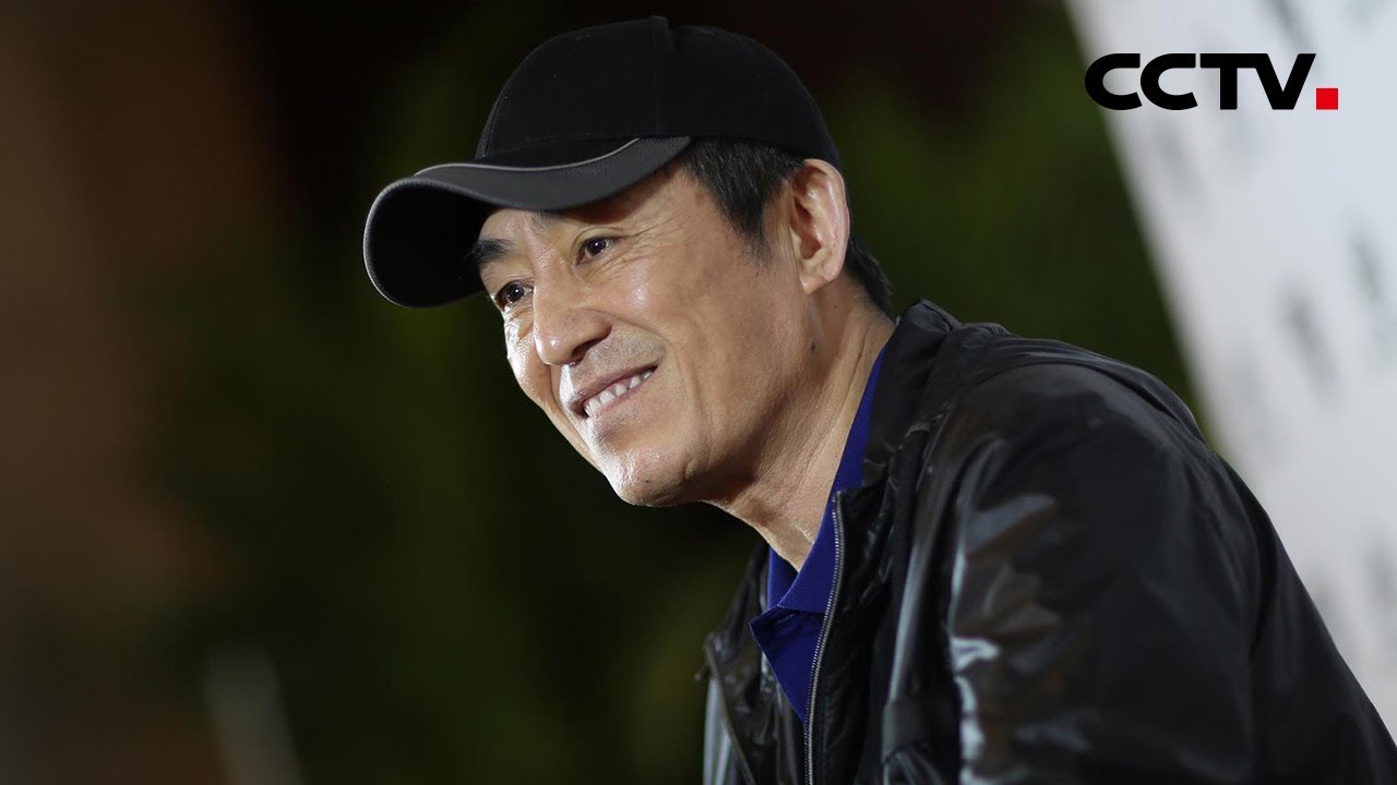 专访冬奥会开闭幕式总导演张艺谋：如何生动讲述中国发展故事？| 20220108