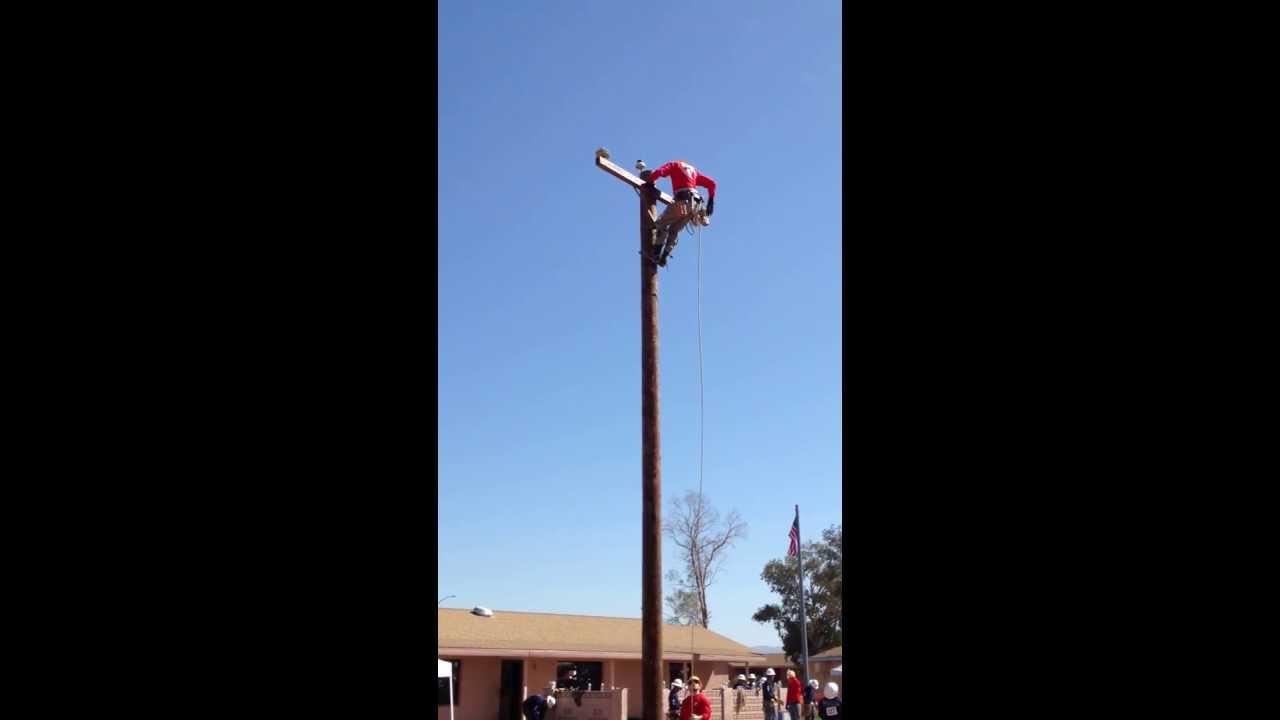 Lineman's rodeo crossarm change out.