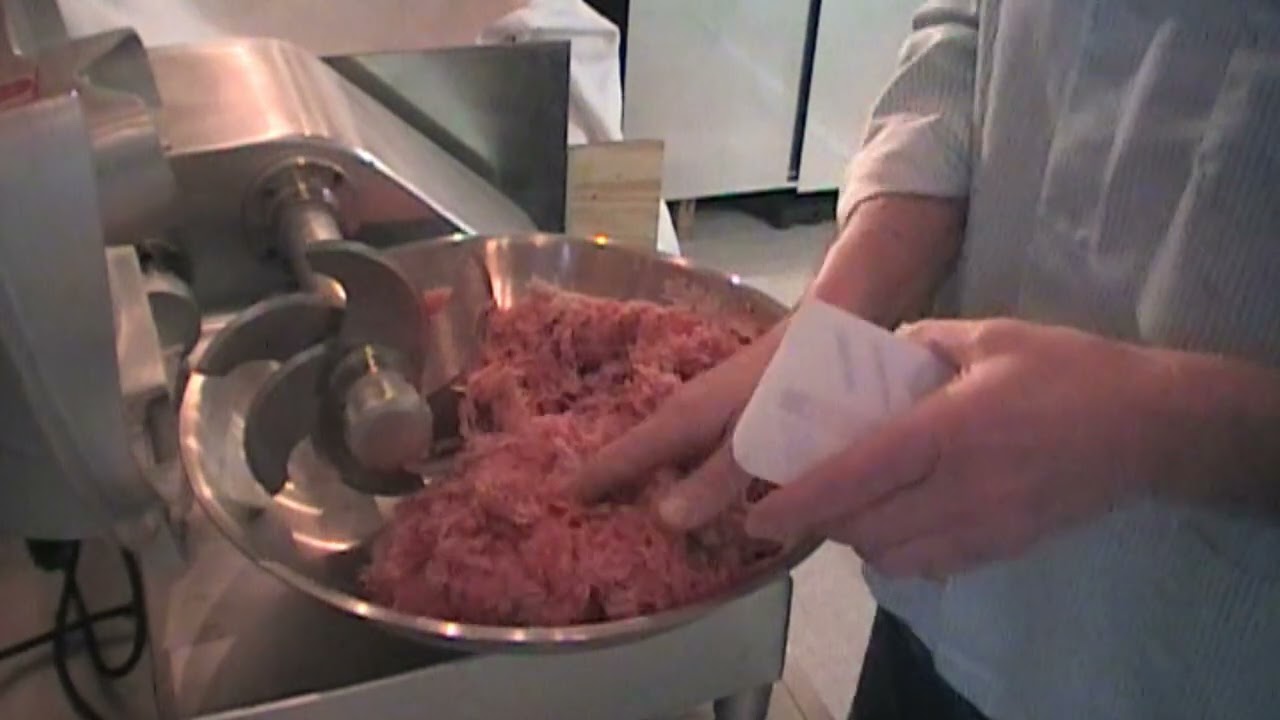 Fleischwurst im Ring mit dem 6er Messerkopf Beeketal BFK )