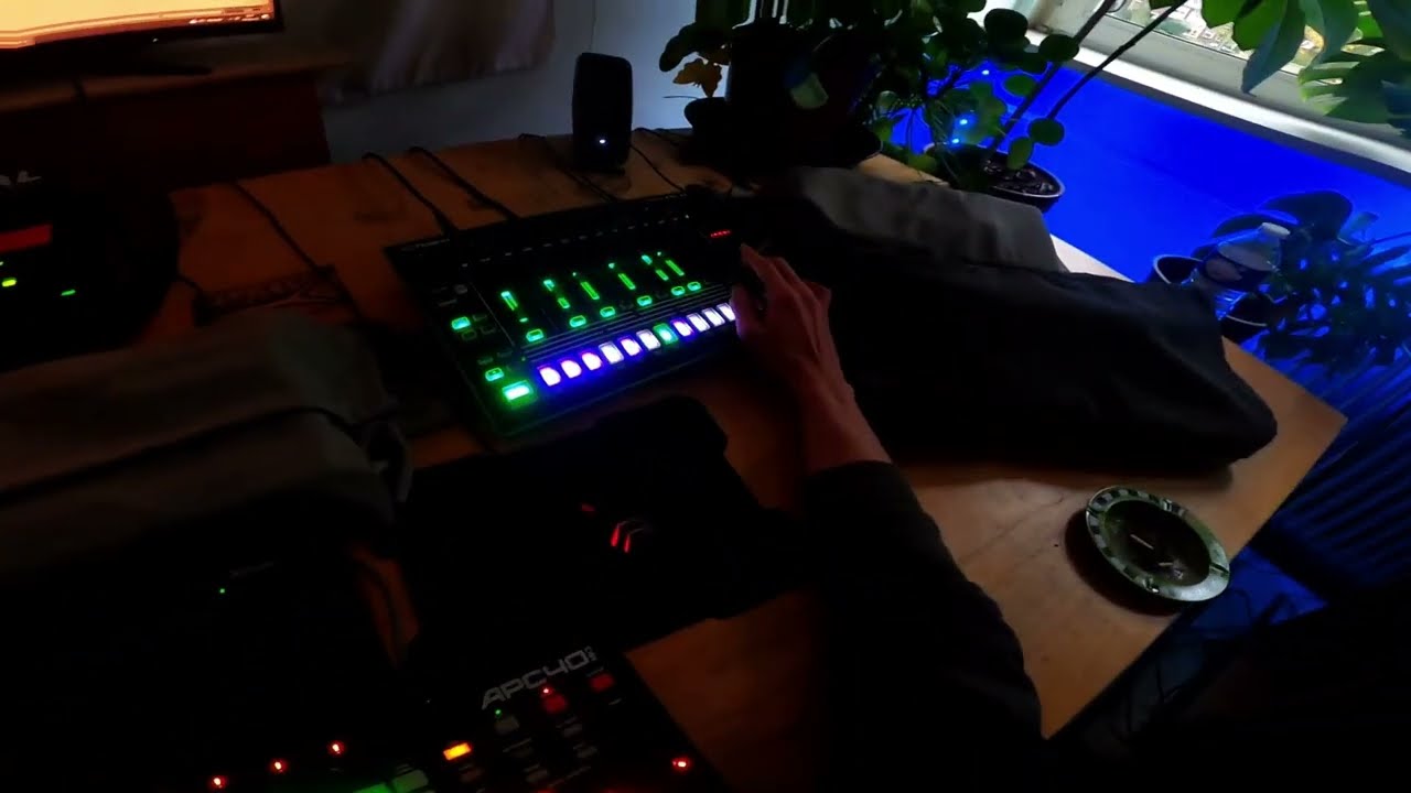 Silver Body // Ableton Live Session // Roland TR8