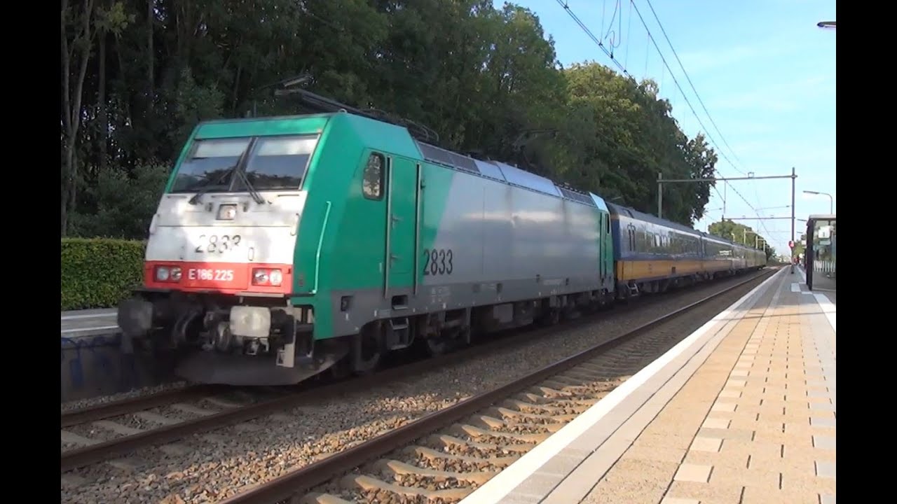 Treinen op Station Etten-Leur