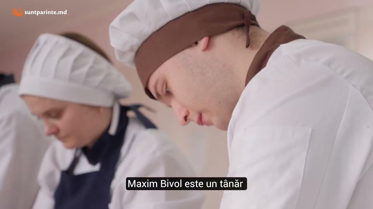 Talent fără etichete: Maxim Bivol dă viață desenelor prin plastilină și studiază cofetăria