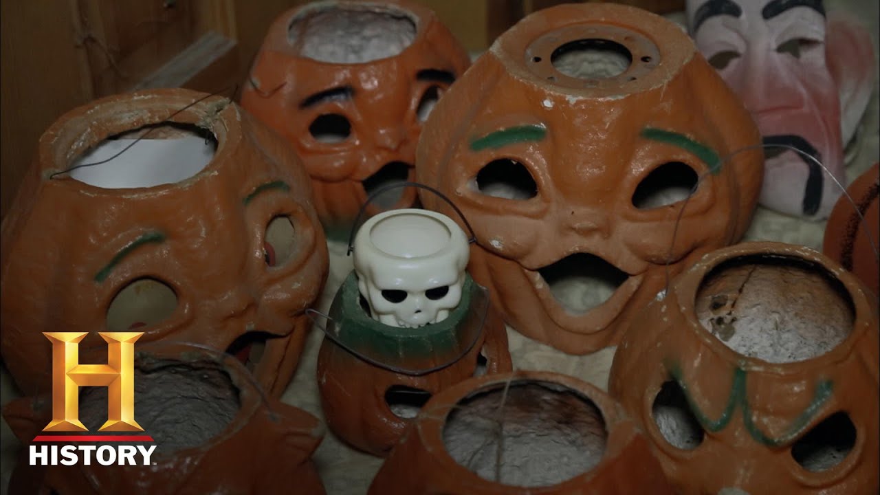 American Pickers: MASSIVE & SPOOKY HALLOWEEN COLLECTION (Season 17) | History