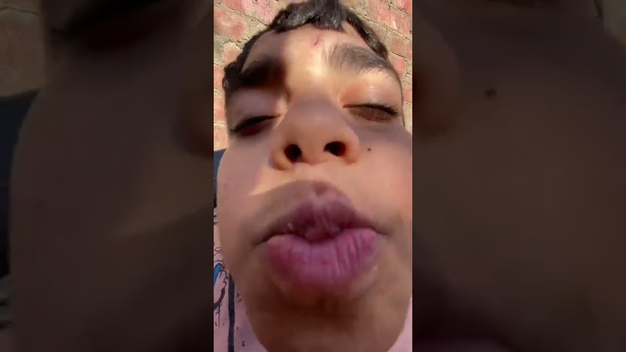 لما تسيب الموز بتاعك عالسطح واخواتك ياكلو وتطلع تقفشهم 😂👌
