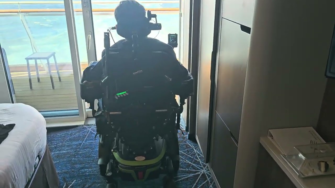 wheelchair accessible room Norwegian Joy