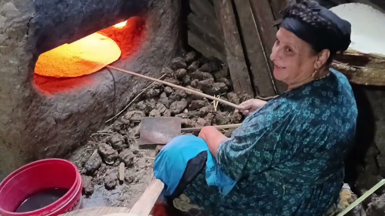 الايام الحلوه متتعوضش خبيز العيش الفلاحي البتاو في الفرن البلادي مع الحبايب يوم من ايام الصعيد