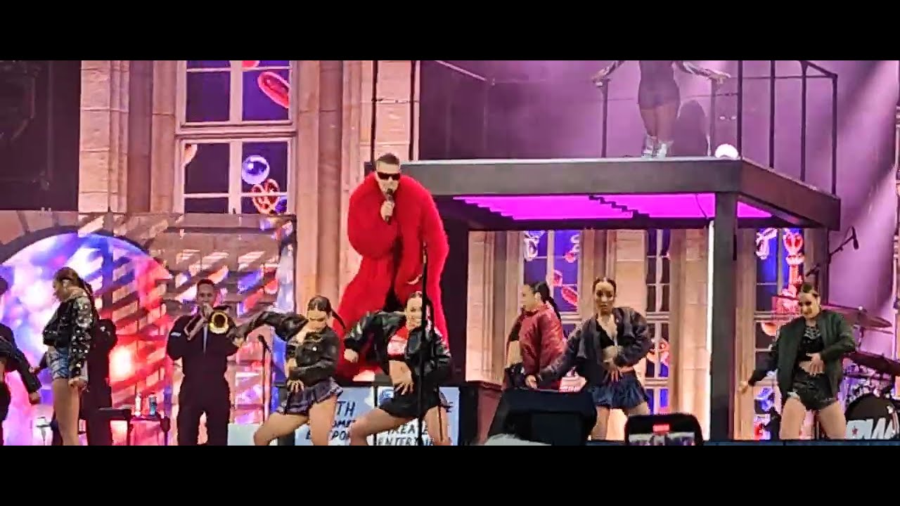 Robbie Williams better man tour 2025 rock dj in Bath