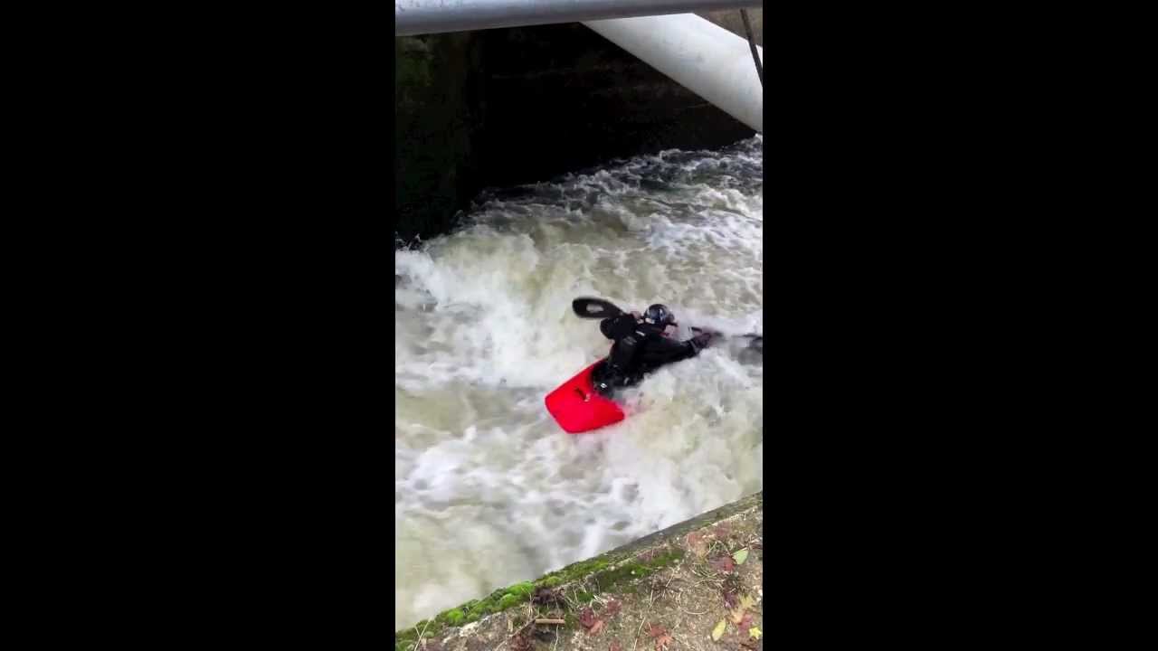 WhiteWater Action Medway  Kayaking Yalding 6-11-11
