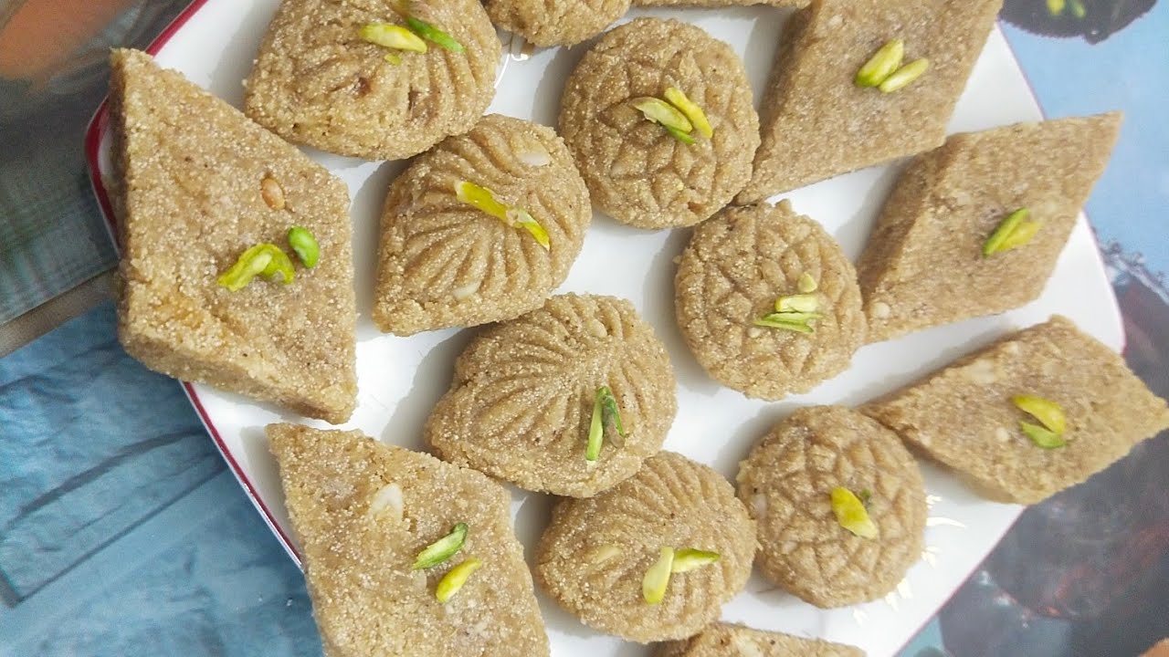 Delicious Coconut and Semolina Halwa Easy Recipe । মজাদার নারিকেল ও সুজির হালুয়া সহজ রেসিপি ।🥨😋