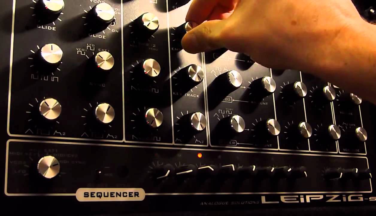 Analogue Solutions Leipzig-s Synthesizer #01:  Bass Detonation