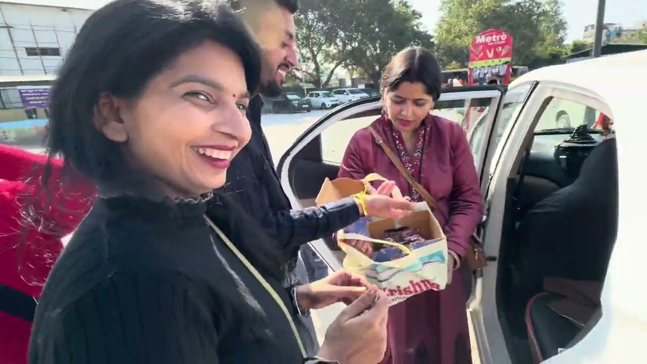 Day 2 In Rishikesh I Vlog in rishikesh I #dailyvlog #trending Ram jhula, jaanki jhula