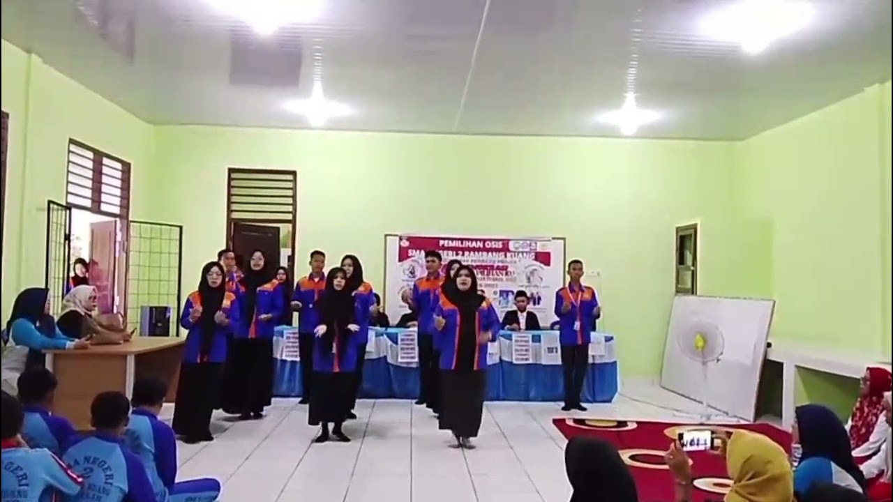 TARI KREASI DARI OSIS SMAN 2 RAMBANG KUANG PEMBELAJARAN BERBASIS PROJEK JUDUL (RUKUN SAMAA TEMAN) 