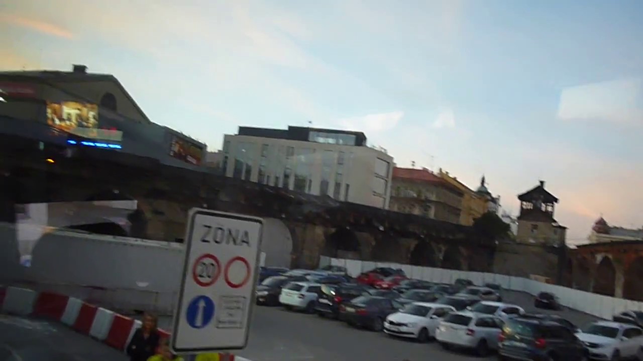 Приезд на автовокзал Прага Флоренц Приїзд до автовокзалу Прага Флоренц Arrival at Prague Florenc