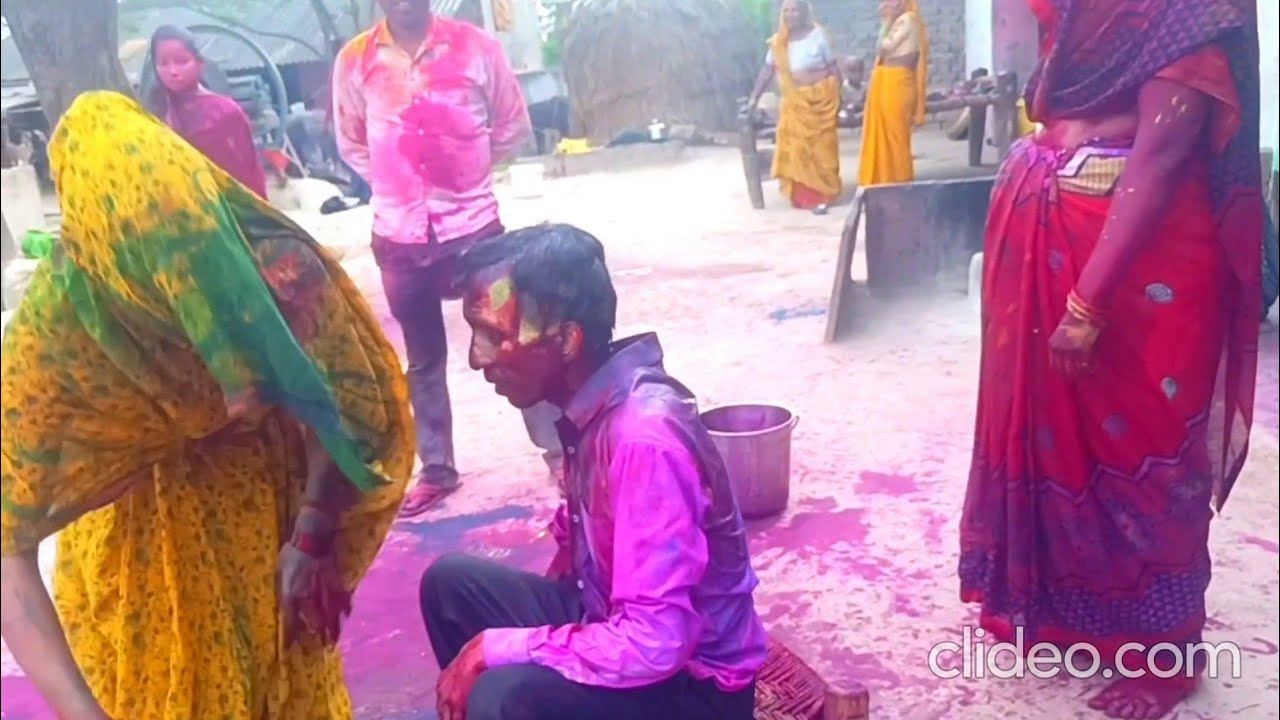 Gaon mein old jija ji ko red alta permanent dark pakka rang se dehati holi putai kiya gaya hai ll