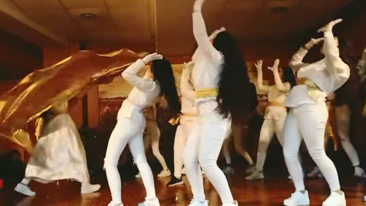 Danza Espiritu Santo niñas de Bilbao 2022