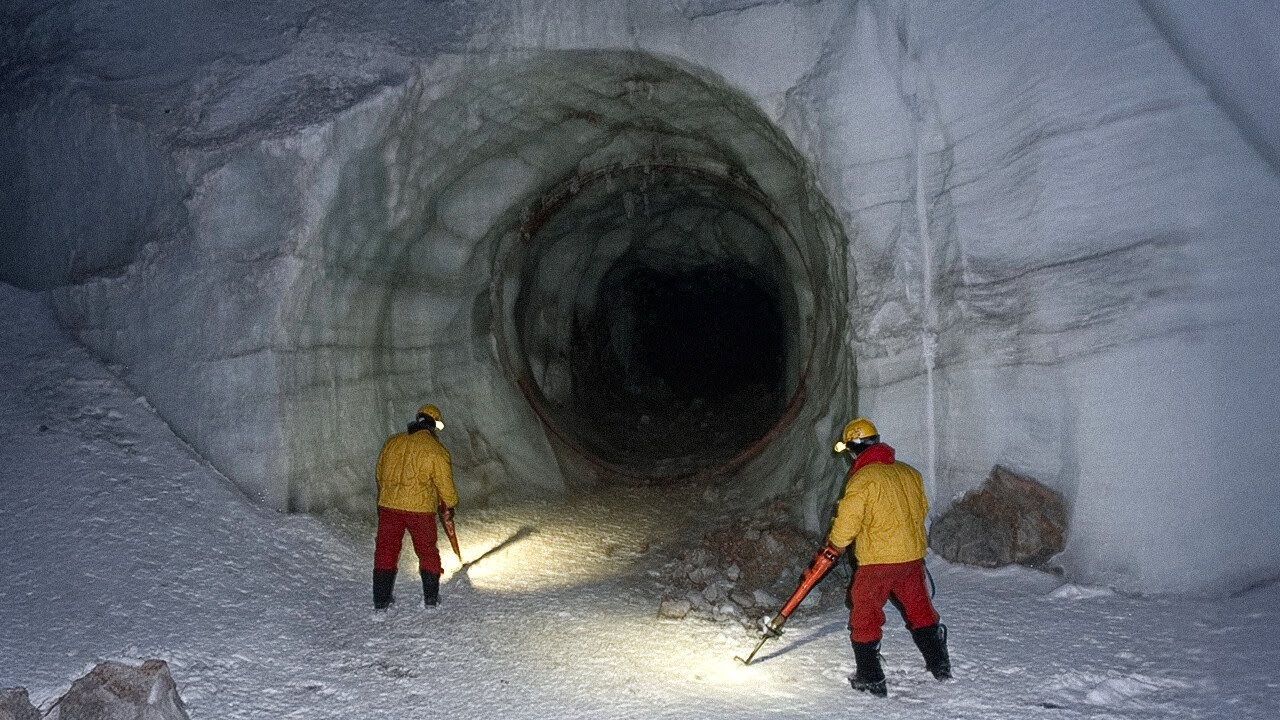 Ricercatori Hanno Appena Scoperto un Enorme Mondo Nascosto in Antartide