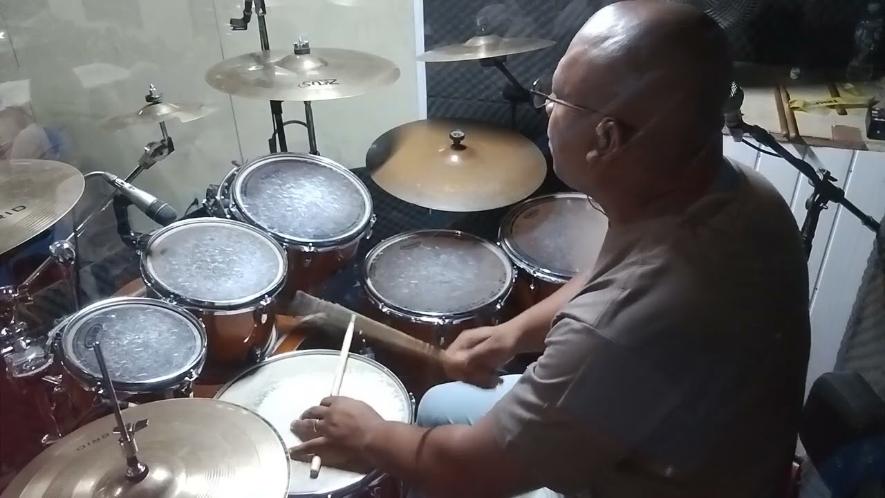 Preciso de ti cover 