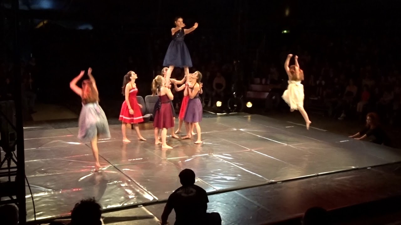 collectif une derniere fête vents de cirque CIRCA 2018