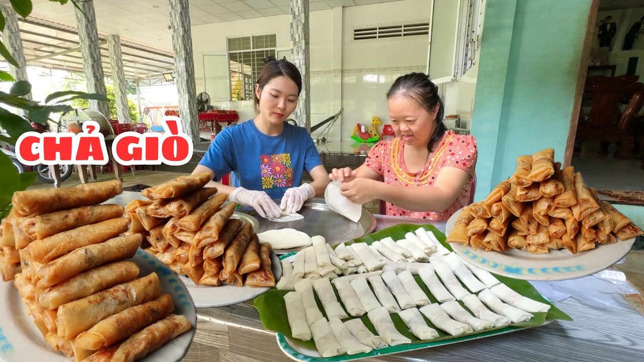 Sau Thất Bại Lần Này Quyên Làm Chả Giò Thành Công nhưng chưa được đẹp. Út PHỤ CUỐN CHẢ GIÒ LUÔN
