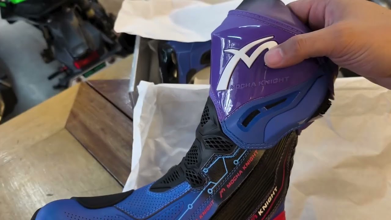 Mocha Knight Superpotek boots