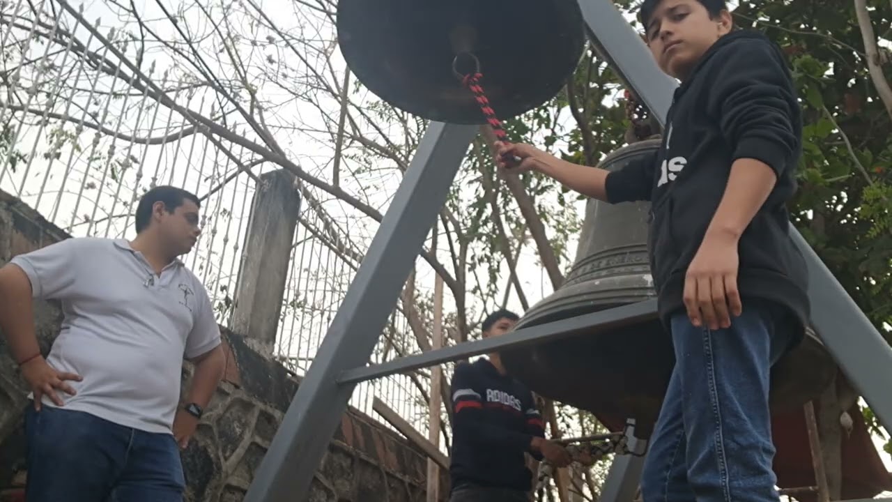 Segunda llamada, repique en el Santuario del Señor de la Expiración en el Rancho de Villa, Colima