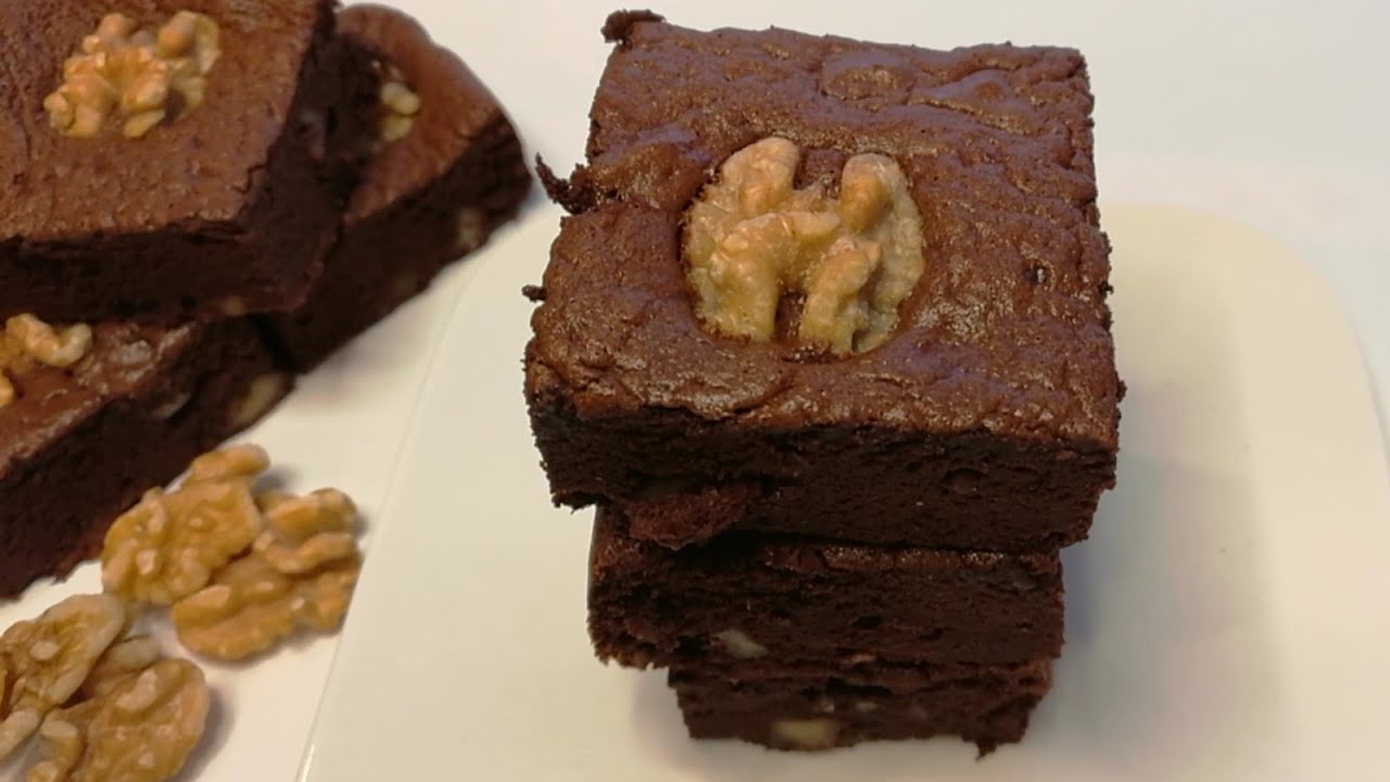 Avec seulement 2 ingrédients , délicieux brownie healthy , براونيز هيلثي خالي من الدقيق و السكر