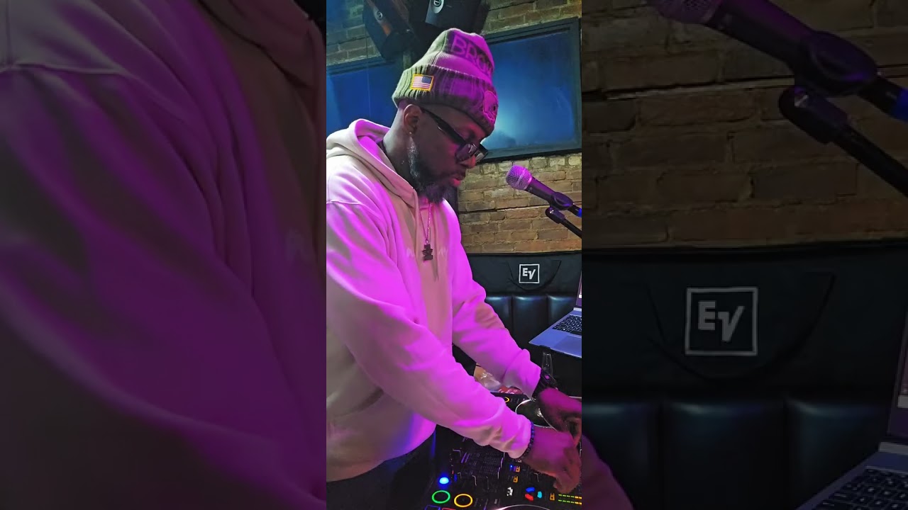 DJ AJ SCRATCH LIVE FROM GOOD VIBES ( FORGOT THE DATE LOL)