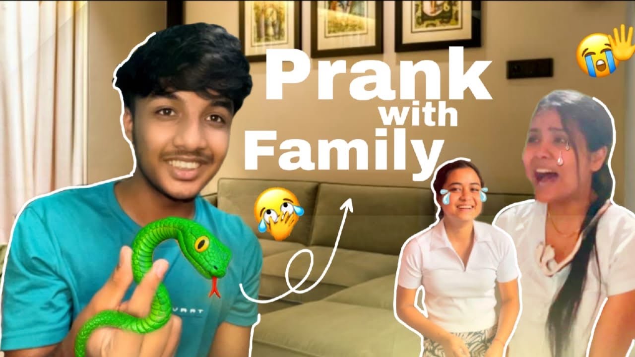 Snake 🐍 prank with family😂😂❤️