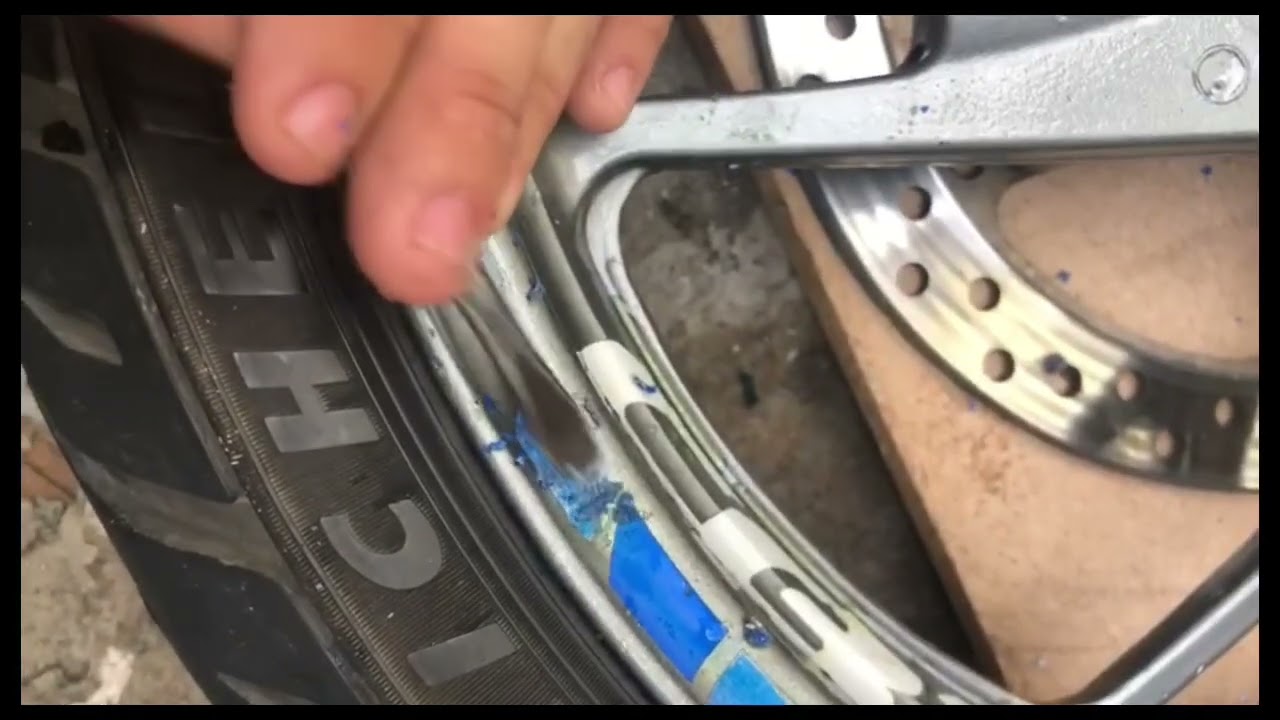 COMO TIRAR O ADESIVO DA RODA DA MOTO ✅ #motovlog #videoviral #dicas #fyp #moto #explore #explorar 🔥