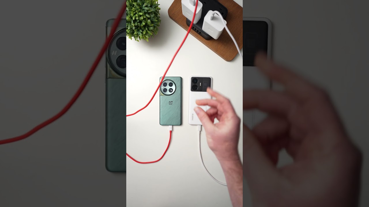 OnePlus 12 versus Realme GT3 fast charging speedtest