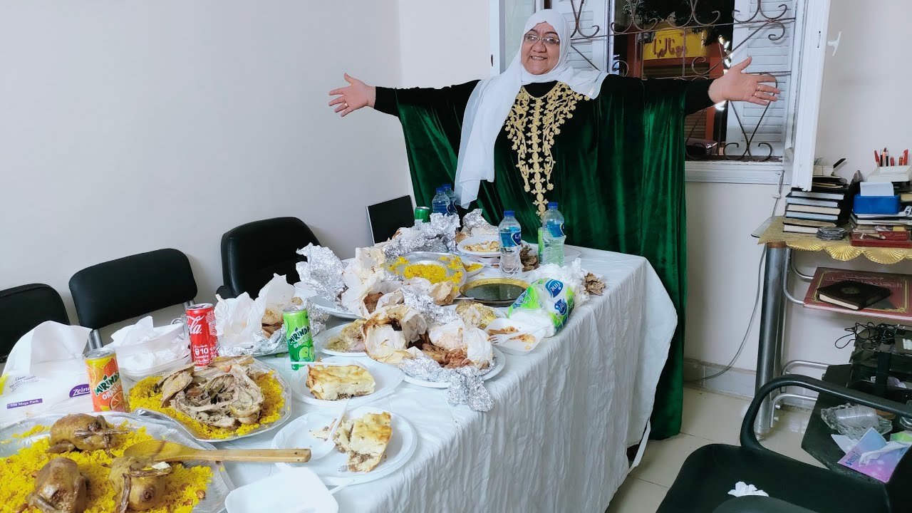 اكبر عزومة لاصحاب جوزى هو يدبسنى وانا اشرفه