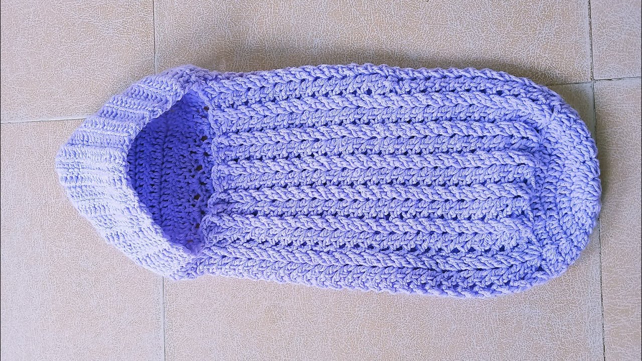 crochet cocoon or sleeping sack for 3 to 6 months (subtitles available)