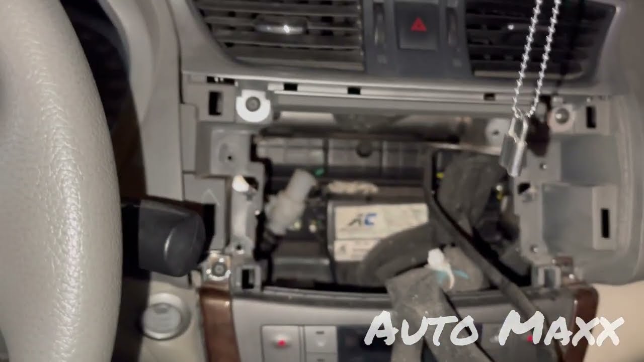 diy nissan Sentra cassette removal.. طريقه فك كاسيت نيسان سنترا