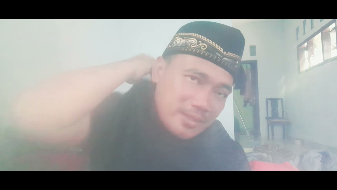 MELIHAT KERIS DIMAKAM WALIYULLAH 