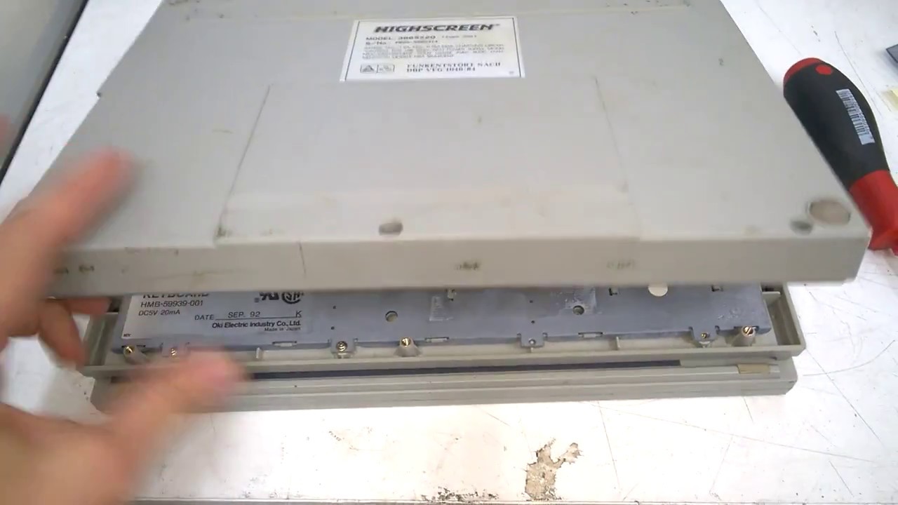 Highscreen Laptop 386 SX 25 Vintage: What's inside? #dailybeb Ep.3 180923
