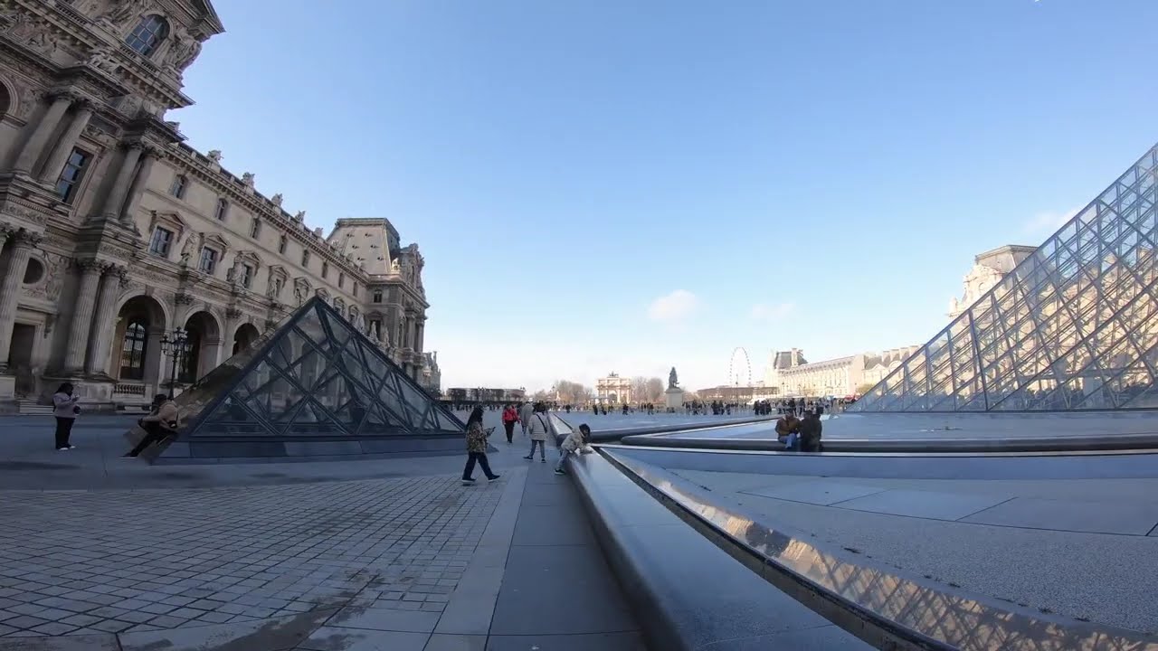 Pyramide du Louvre Paris, France 🇫🇷 #4keurotripbcn #gopro #paris #louvre