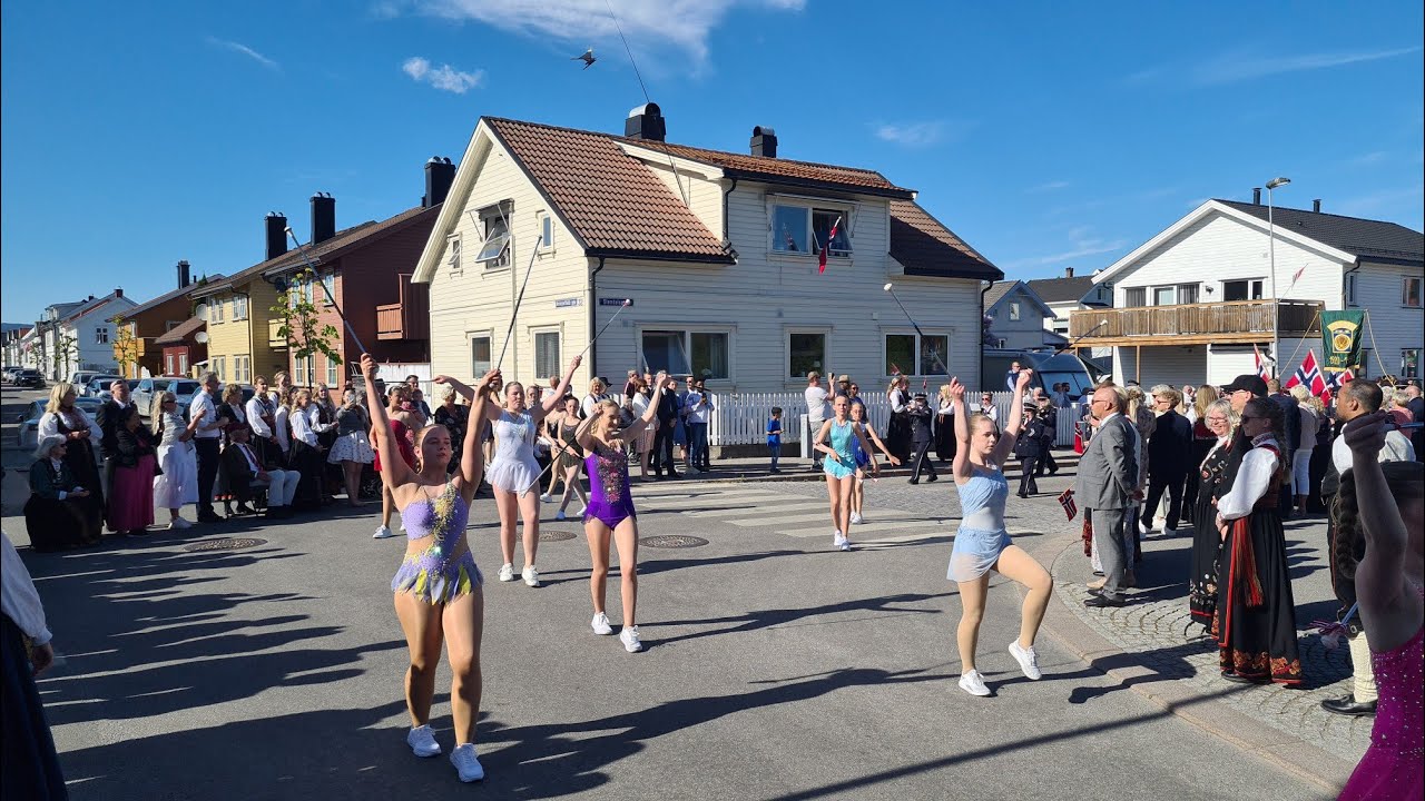 🇧🇻🇧🇻 Folketoget Skien 17. Mai 2025 🇧🇻🇧🇻🇧🇻