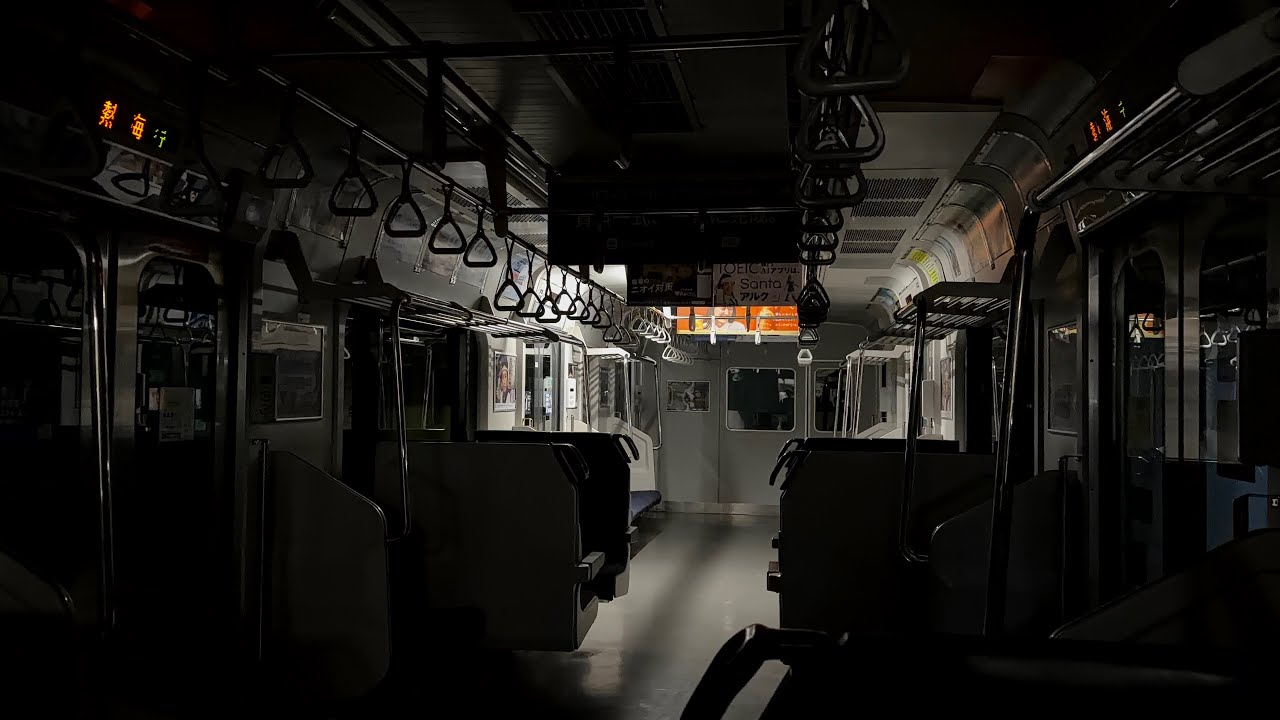 【4K高画質】【まるでミステリーツアー】E231系1000番台ﾔﾏU517編成の１号車であるクハE230-8017の電気系統が故障し真っ暗に！赤羽〜尾久〜上野駅間の走行中の車内の様子をどうぞ👍