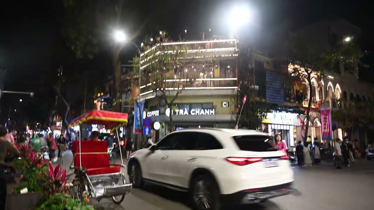 ハノイの風景、、一人で撮影夜は怖いです！美味しい、ハノイ旅行がいいですよ！ホテルは安全ですから！