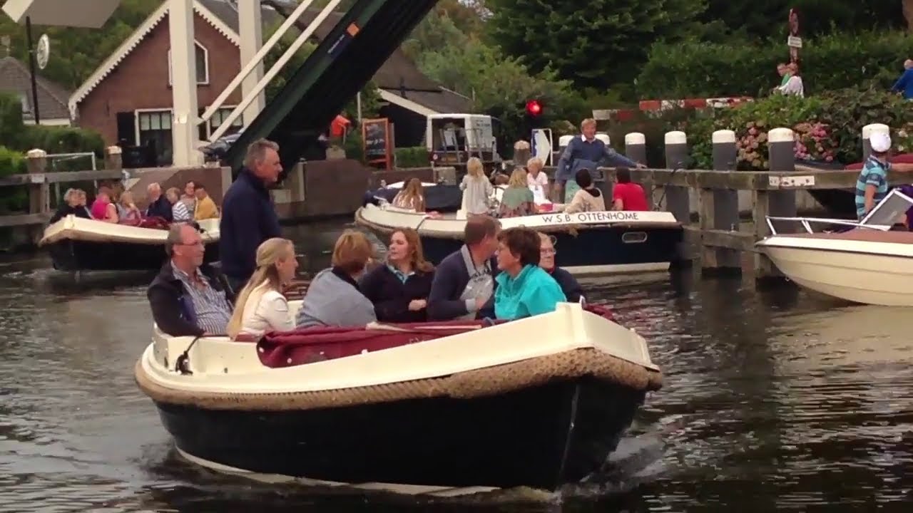 Sloep varen bij Bootverhuur Manten Loosdrecht