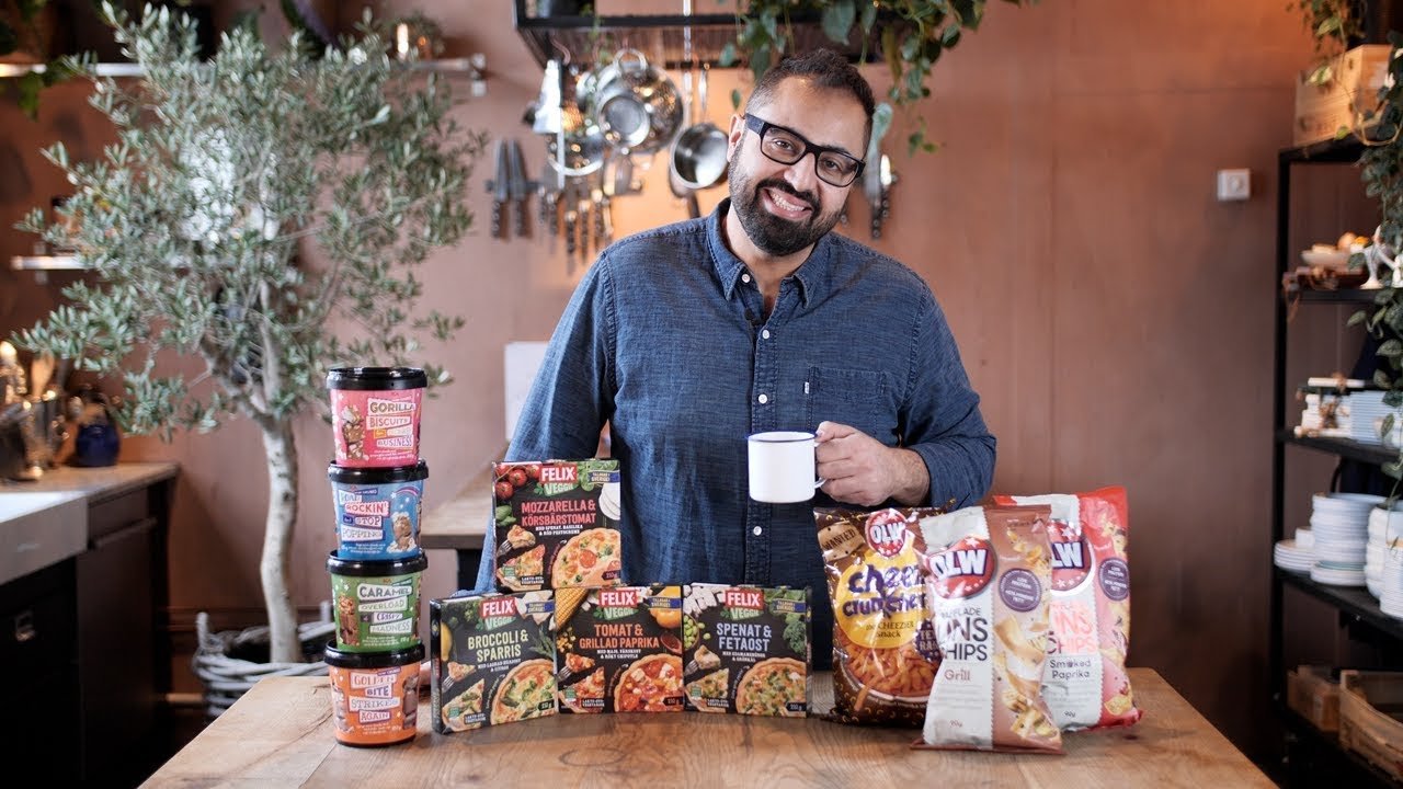 Test av massor med nyheter - Pajer, chips, ostbågar och minikakor.