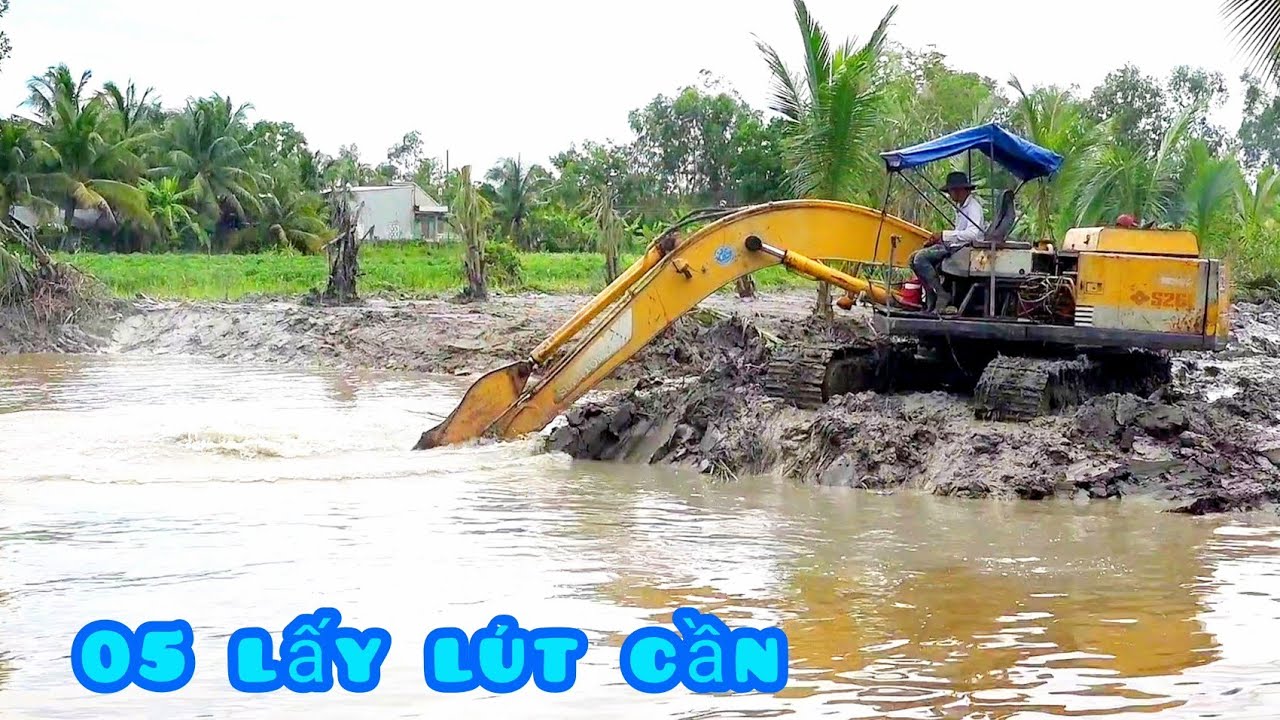 M&uacute;c Ngay M&ugrave;a B&atilde;o Noru, Xe Cuốc 05 M&uacute;c S&acirc;u Hết Cần, Đường Th&igrave; Lầy Lội Dời Đất